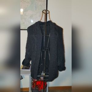 Fylo grey cardigan sweater, Size small